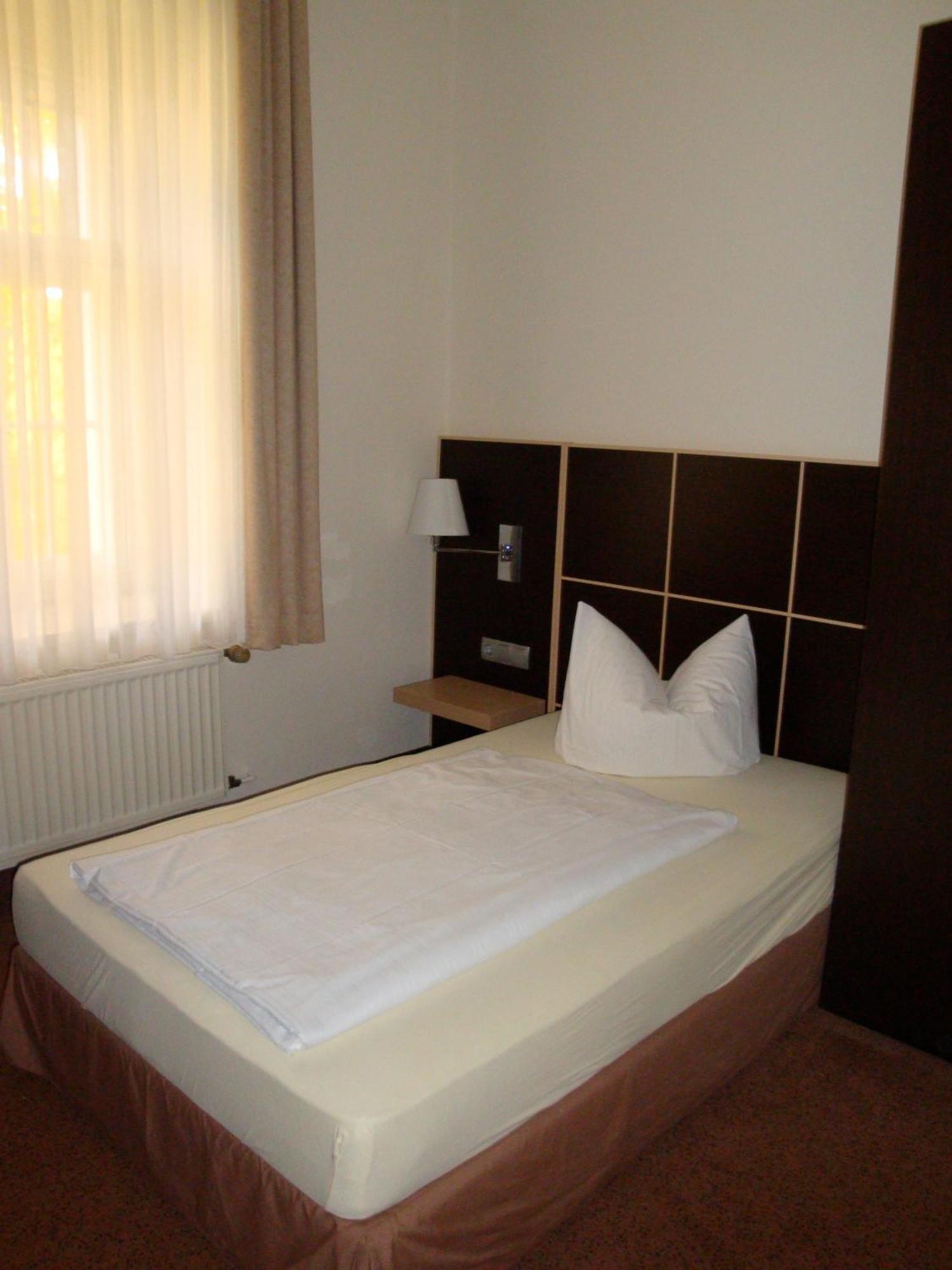 Hotel Landhaus Schlachtensee Берлин Екстериор снимка